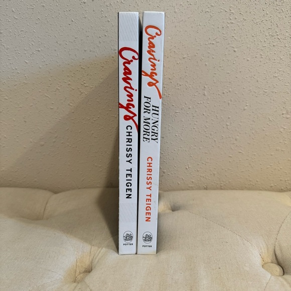 Chrissy Teigen Cravings Cookbook Bundle - Picture 2 of 6